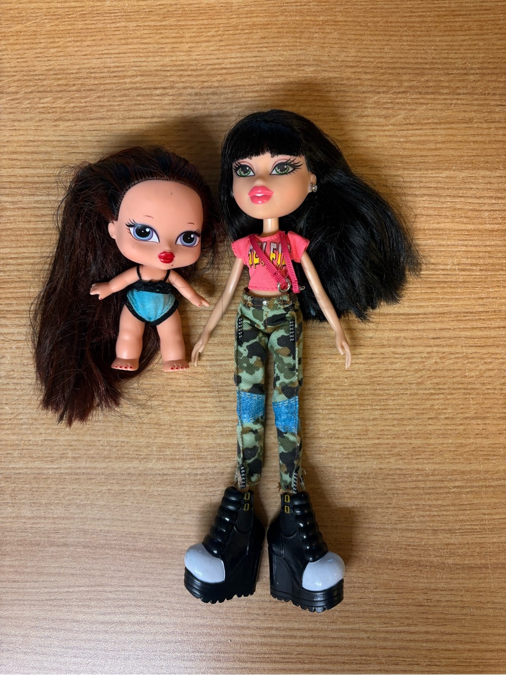 Bratz Babyz Hair Flair Roxxi and Bratz Jade Selfie Snaps